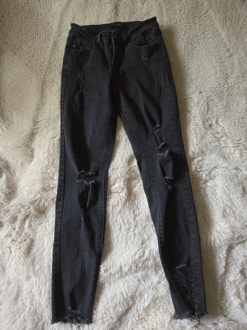 Kancan 1/24 Black Distressed Jeans